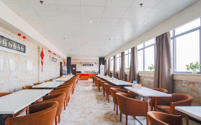 Home Inn Shaoxing North Station Paojiang New District Olympic Sports Center