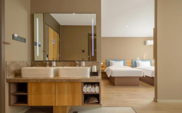 Home Inn Neo Laiyang High-speed Railway Station Wanda Plaza