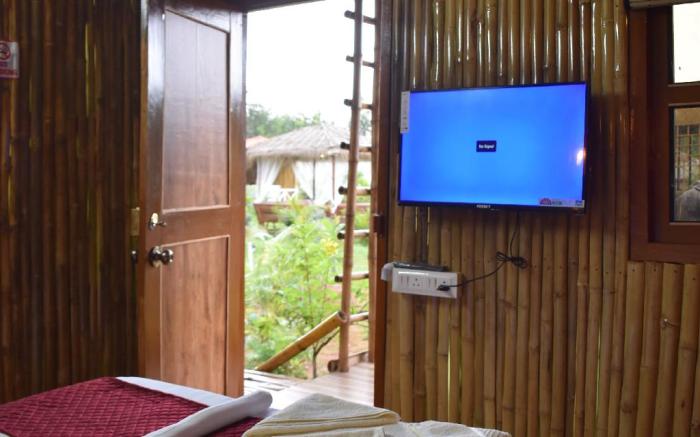 Maple Woods Retreat Resort