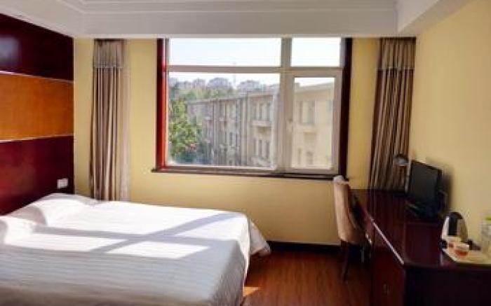 Home Inn Changdao Scenic Area Passenger Pier