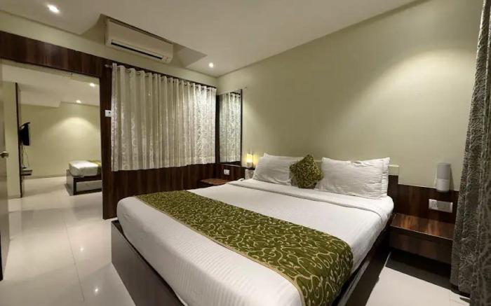 Hotel G-Square Shirdi