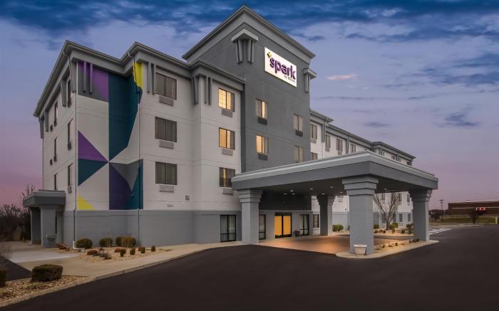 Spark by Hilton Cincinnati Fairfield
