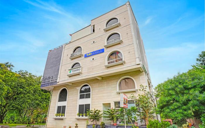 FabHotel New Krishna Palace