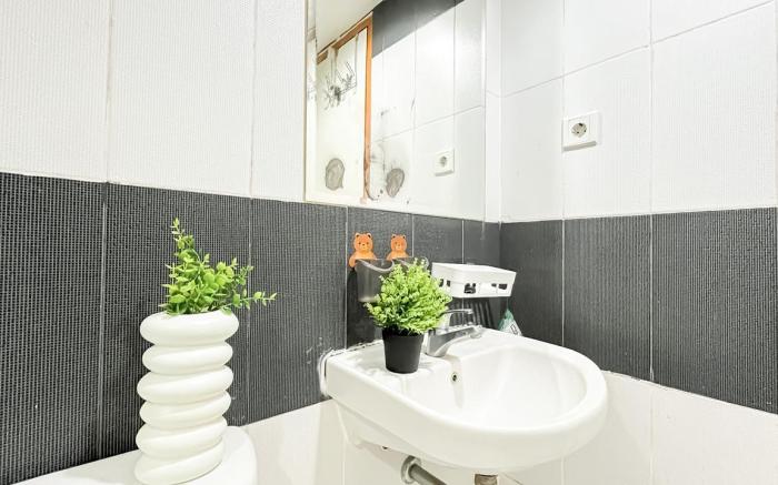 Scandinavian 2BR Cinere Bellevue Suites ByTravelio