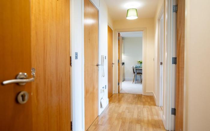 Two-bed Luxury Apartment B12LS by LiveComfortably