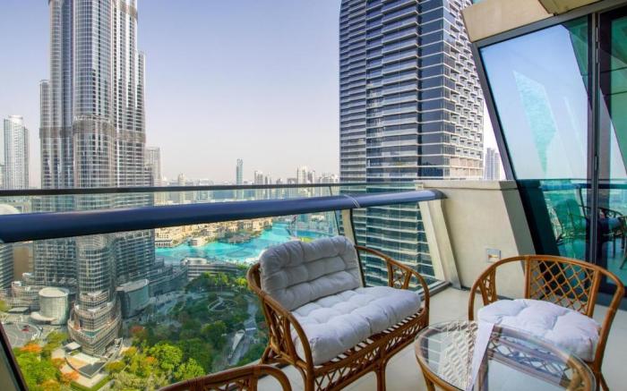 Elegant 4BR High-Rise Overlooking Burj Khalifa & Fountains