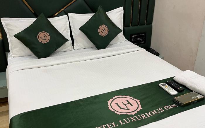 Hotel Luxurious Inn