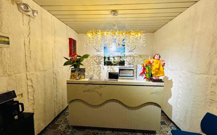 RedDoorz @ Tandikan Suites El Nido