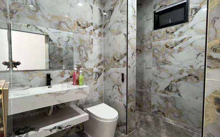 walking st 300m，9BR modern villa