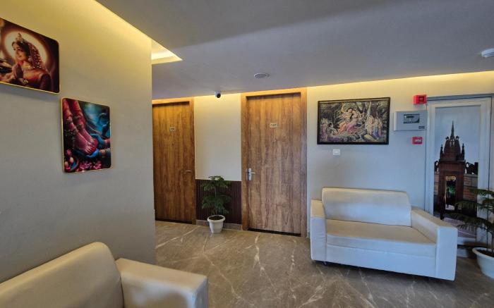 OnlyStay Chaar Dham Vrindavan
