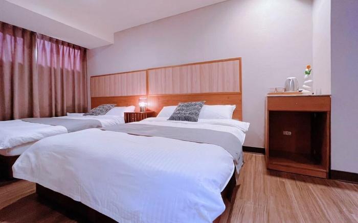 Stay in Ximending Room for 4 [僅限國外旅客入住]