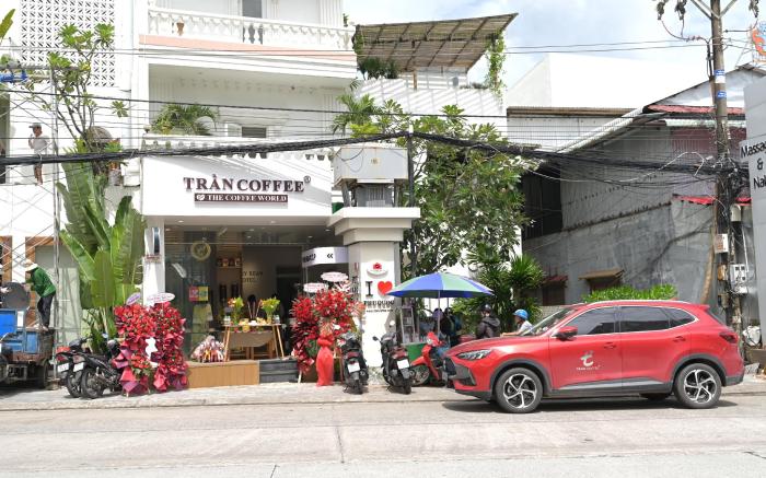 Cherry Bean Hotel by Trần Coffee