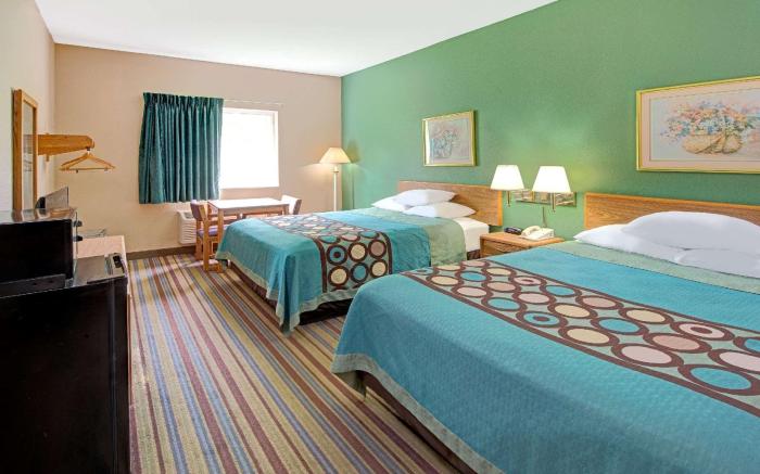 Super 8 By Wyndham Pontoon Beach Il/St. Louis Mo Area