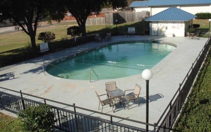 Homeplace Inn and Suites