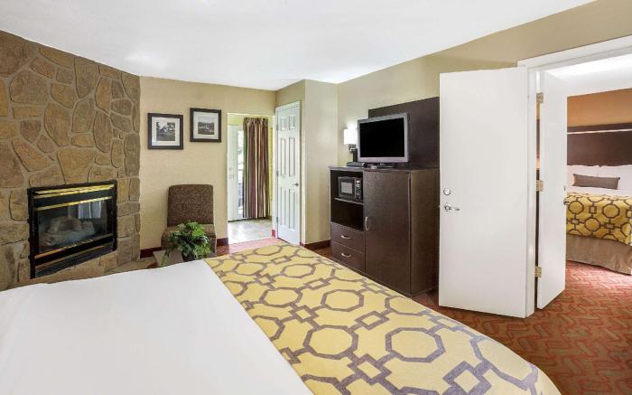 Baymont by Wyndham Gatlinburg On The River