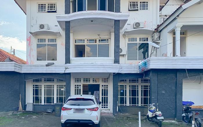 RedDoorz near Metro Bandung