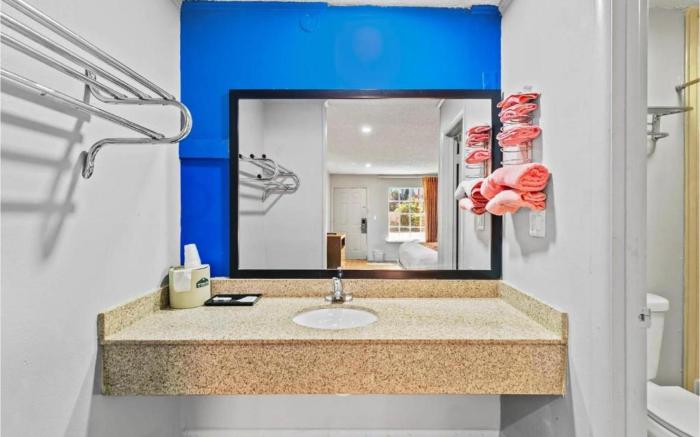 Budget Host Inn by Hotel O Portland near I-65