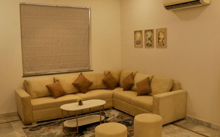 Elite Retreat 2B Luxury Villa Devi Nagar WiFi