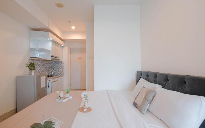 Neutral Studio Room Grand Kamala Lagoon ByTravelio