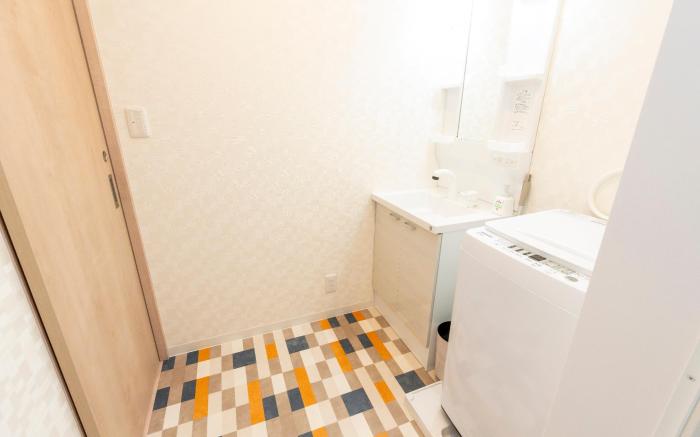 関空すぐ｜泉佐野駅6分｜新築・家電充実｜快適ステイ｜最大６名