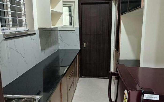 Spacious 2 bhk stay in kondapur 