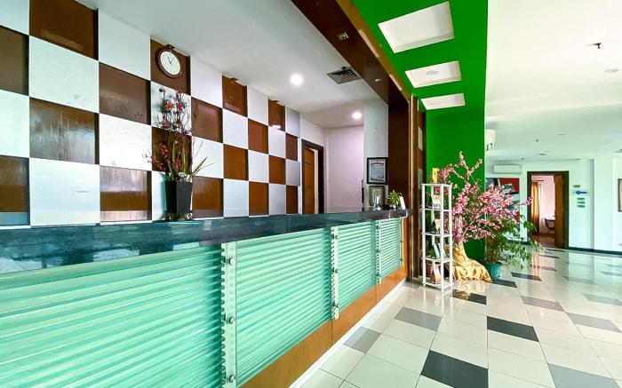 Urbanview Hotel Cosmo Jambi