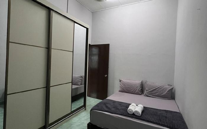 NH2 Homestay Gong Badak