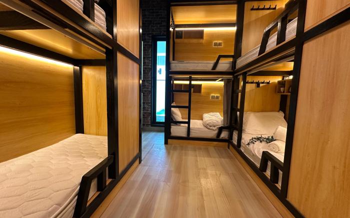 Luxury Hostel Bedspace in Downtown Near Metro