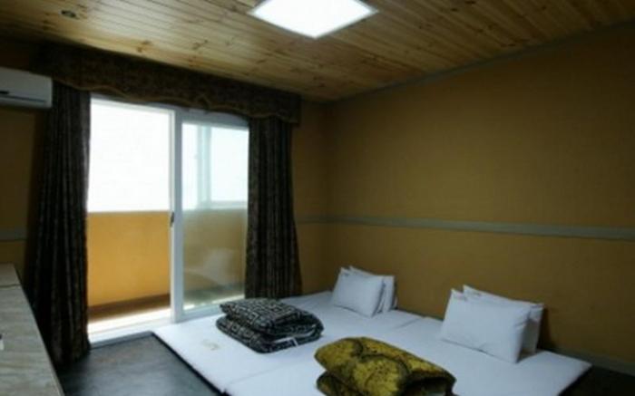 Goodstay Shilla Hotel