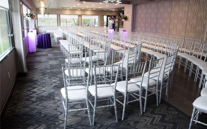 Holiday Inn Milwaukee Riverfront By IHG
