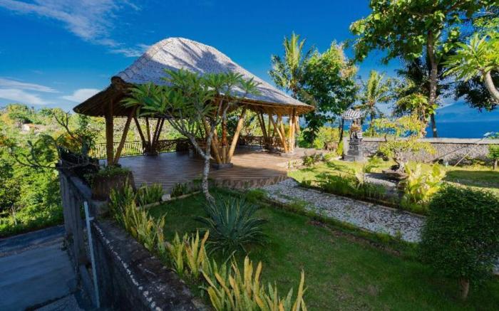 Tinggian Hill Retreat