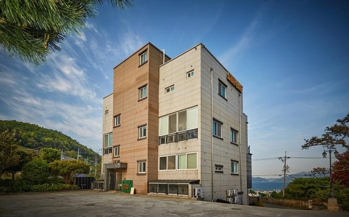Mosageum STAYBae Pension