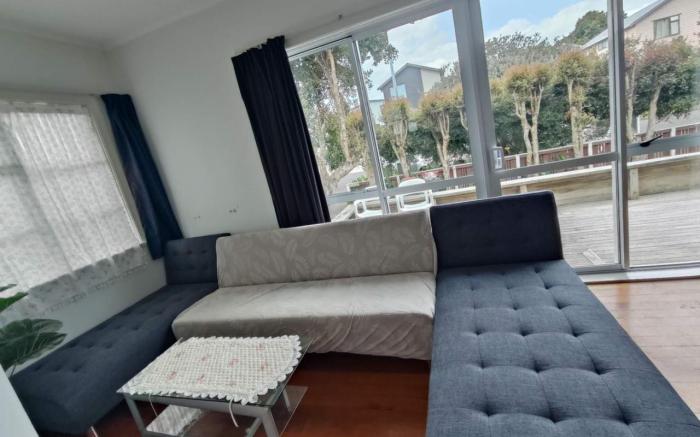 4 Double, 1 Single, 2 Sofa Beds, House A