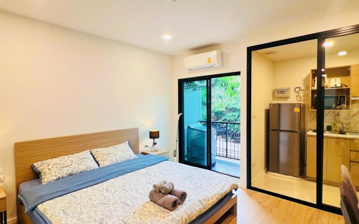Near nimman maya pool gym condo