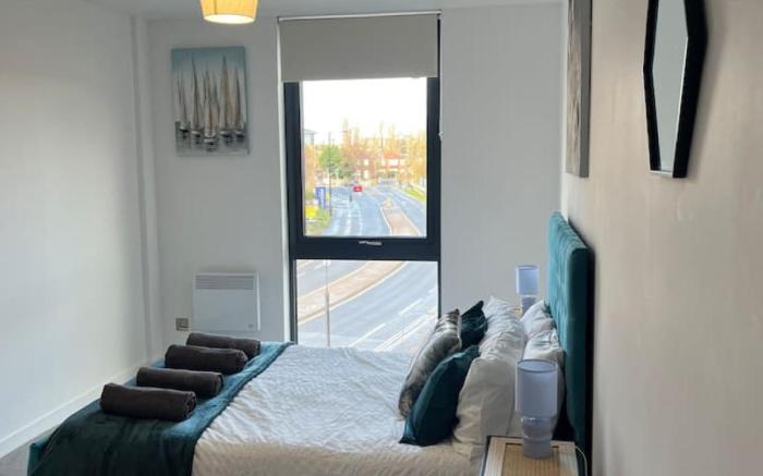 Superb city centre new built flat and gym