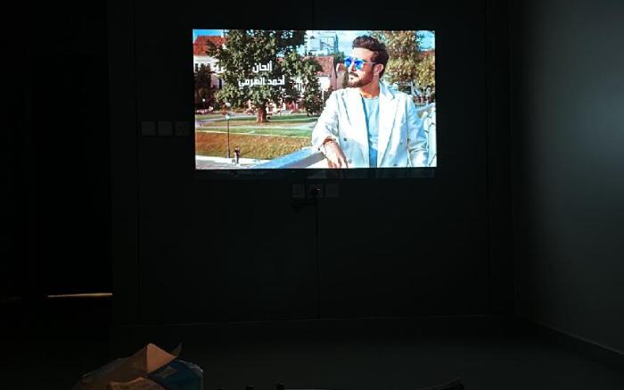 غرفه نوم وصاله مطله على البحر