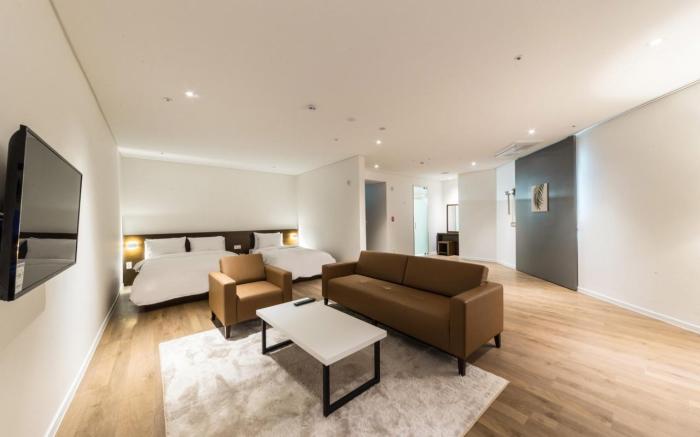 Gwangmyeong Golden River Hotel