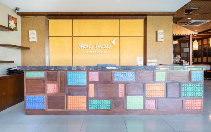 Dancenter Metro House