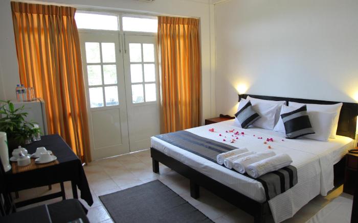 Nathaliya Transit Hotel