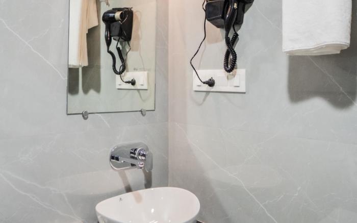 Hotel Sugandh Retreat