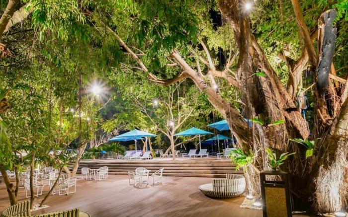 Tambuli Seaview Suites 