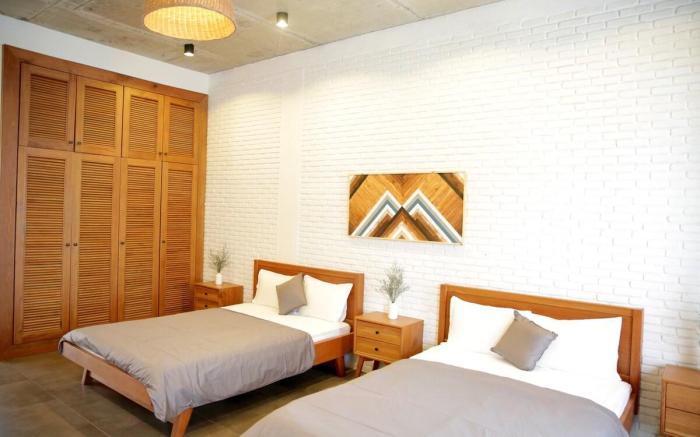 Spacious Double Room for Four