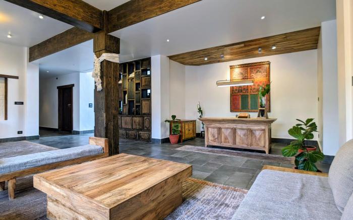 Uma Residence and Suites