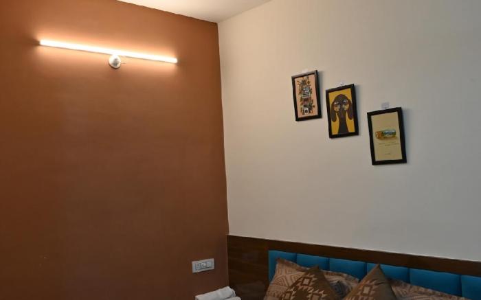 Cozy Studio with King Bed & Modern Comforts