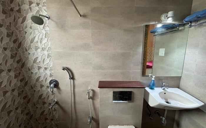 Opera House Lonavala | 3BHK Pool Stay | ScenicView