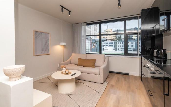 Chic City Studio with Pool