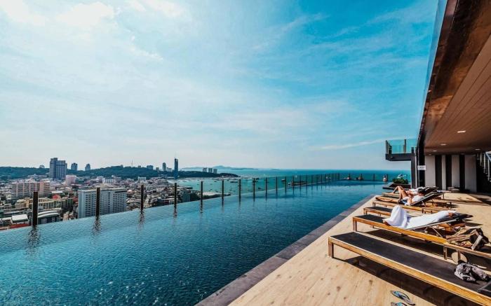 Sea View 2 Bed Room at Great Location