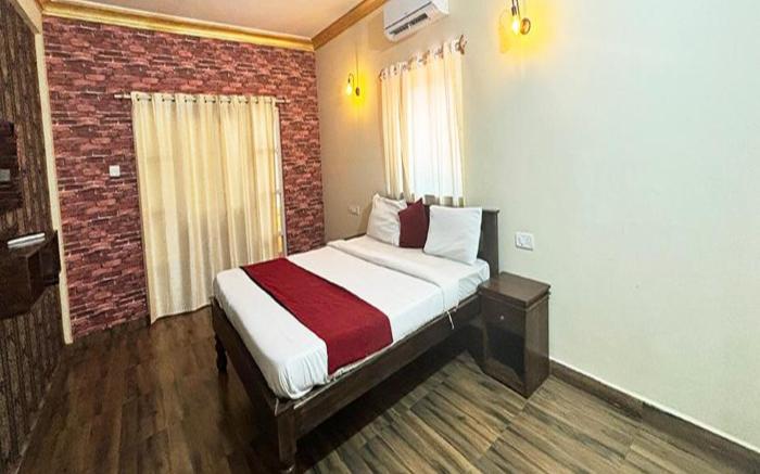FabHotel Romeo’s 2
