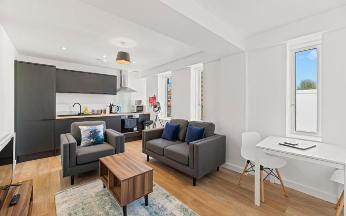 Alexandra House by Guestz