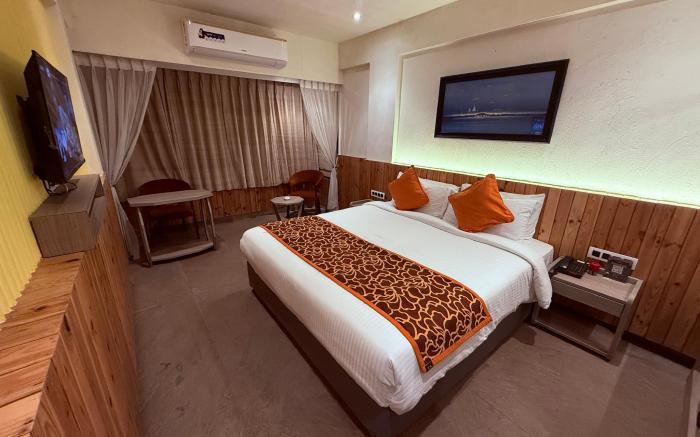 Ikonic Hotel - Bhushi Dam Lonavala